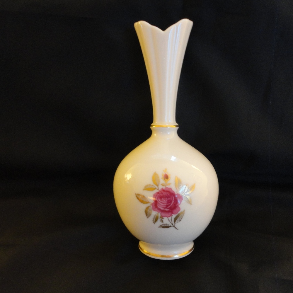 Lenox 8" Ivory Ceramic Rose Bud Vase "Rhodora"